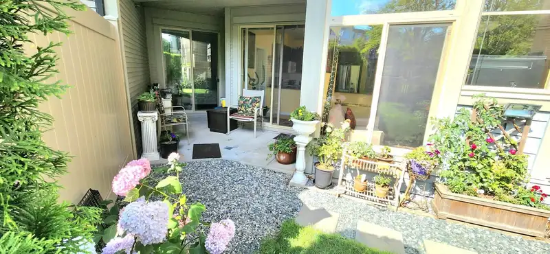 122 15380 102A AVENUE - photo 3 of 33