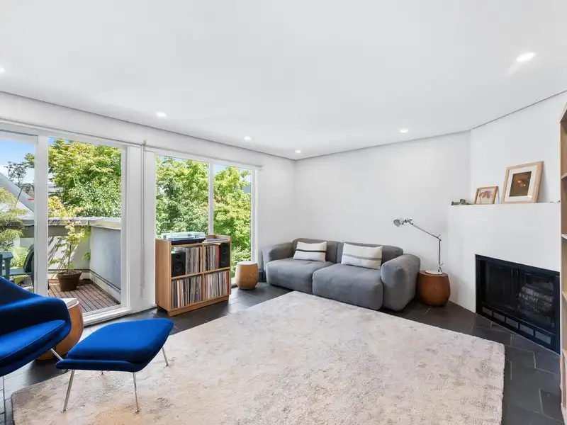 1358 W 7TH AVENUE - photo 4 of 24
