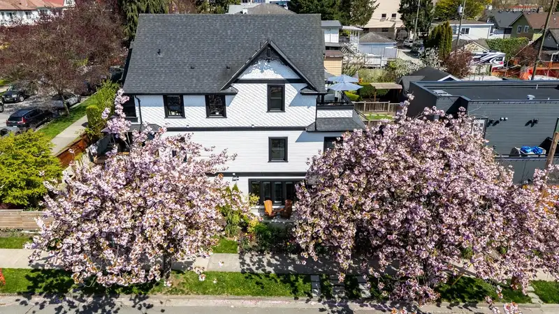 3918 CAROLINA STREET - photo 1 of 36