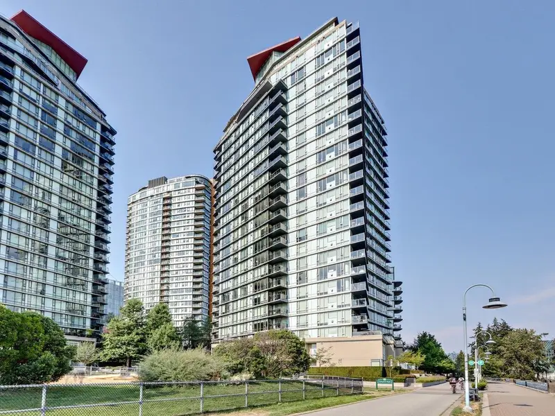 2701 8 SMITHE MEWS - photo 2 of 25