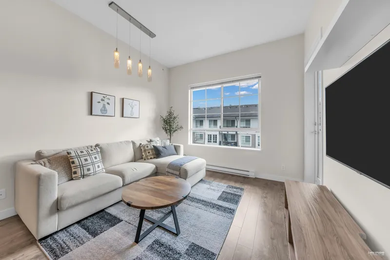 412 545 FOSTER AVENUE - photo 3 of 25