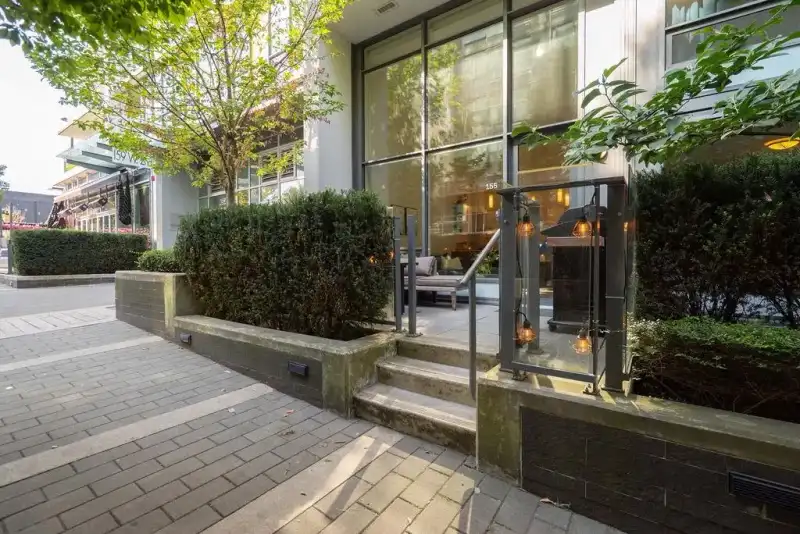 155 W 2ND AVENUE - photo 1 of 40