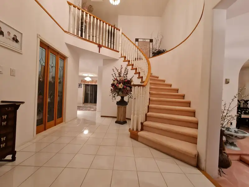 9456 164 STREET - photo 2 of 15