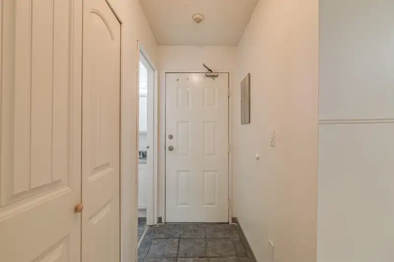 304 1948 COQUITLAM AVENUE - photo 2 of 22