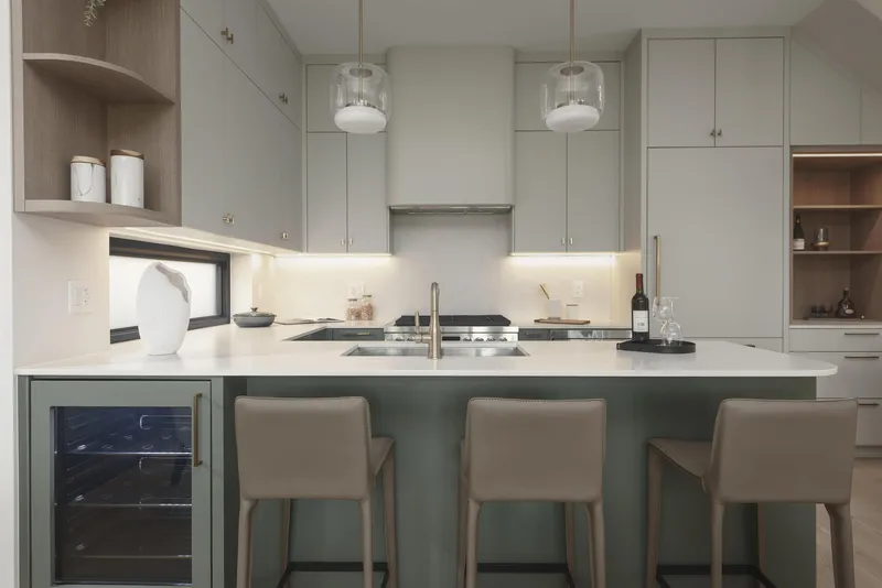 1 476 E 20TH AVENUE - photo 4 of 25