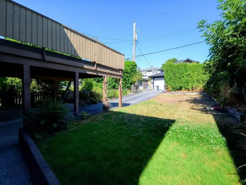 2941 W 42ND AVENUE - photo 4 of 17