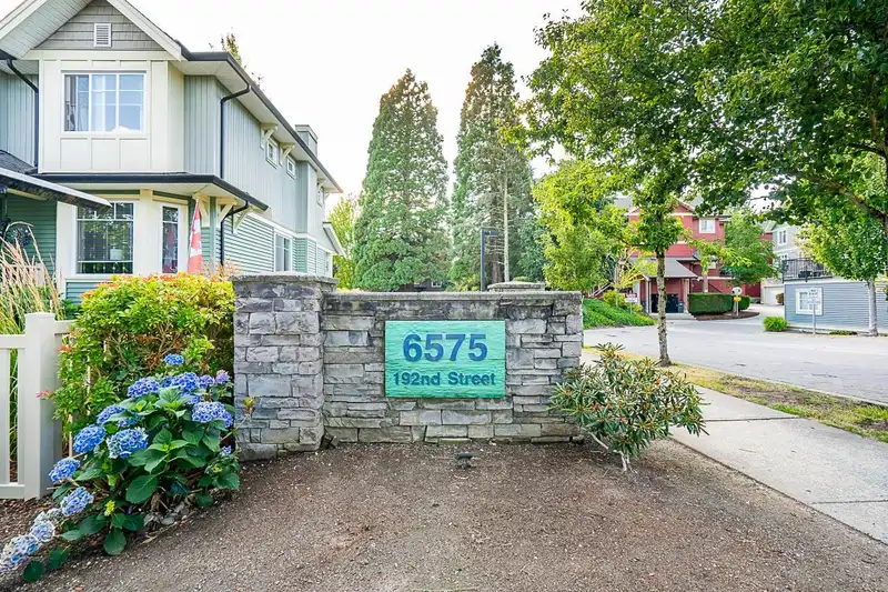 69 6575 192 STREET - photo 2 of 29