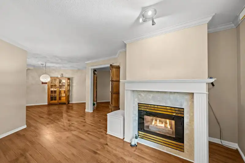 309 16085 83 AVENUE - photo 4 of 27