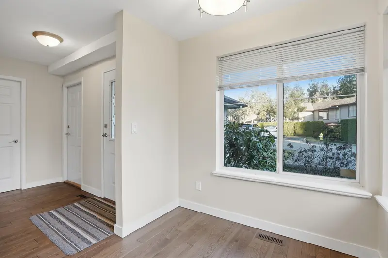 32 22740 116 AVENUE - photo 3 of 25