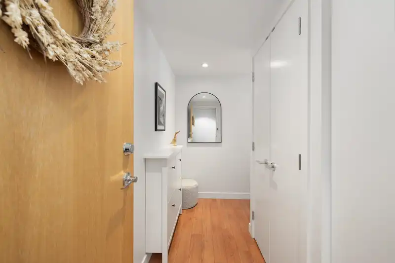 316 221 E 3RD STREET - photo 2 of 35