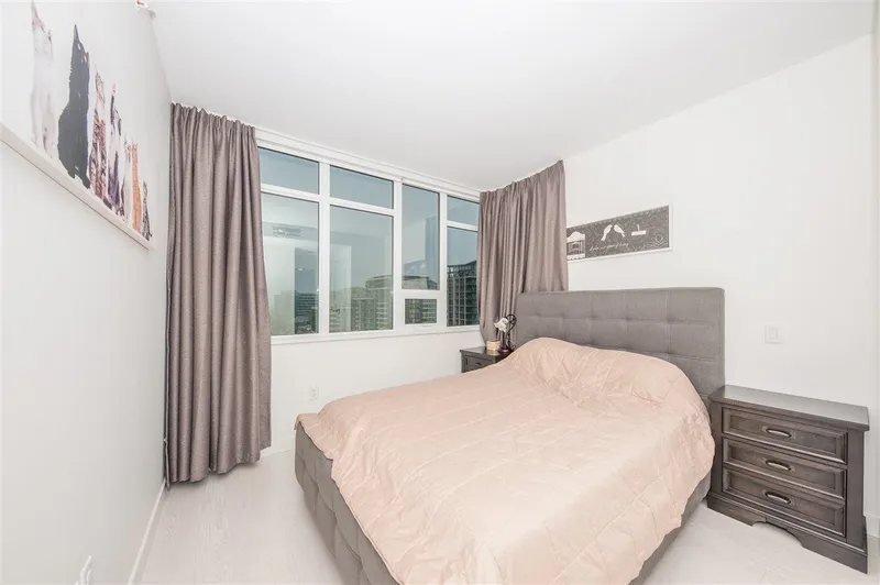 1102 5580 NO. 3 ROAD - photo 3 of 17