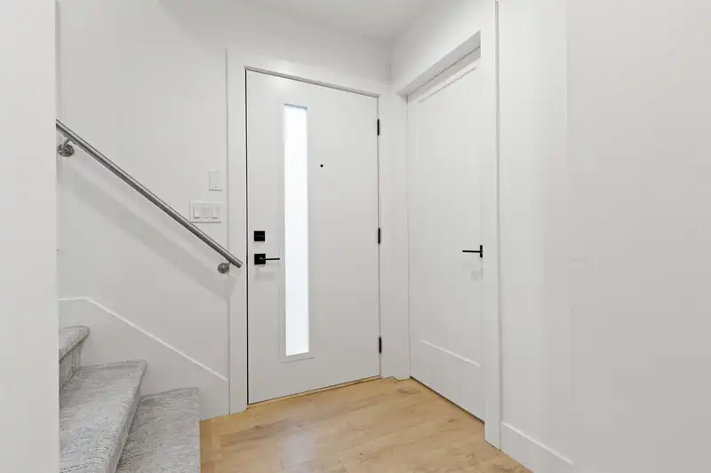 29 12635 63 AVENUE - photo 4 of 24