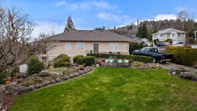 36046 SPYGLASS COURT - photo 4 of 40