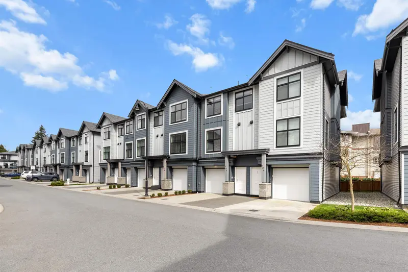 505 2267 MCKENZIE ROAD - photo 2 of 25