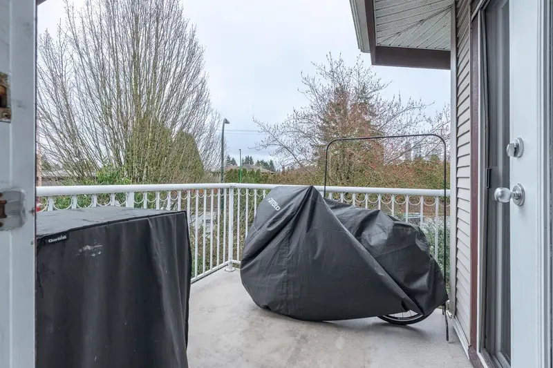 310 5355 BOUNDARY ROAD - photo 3 of 13