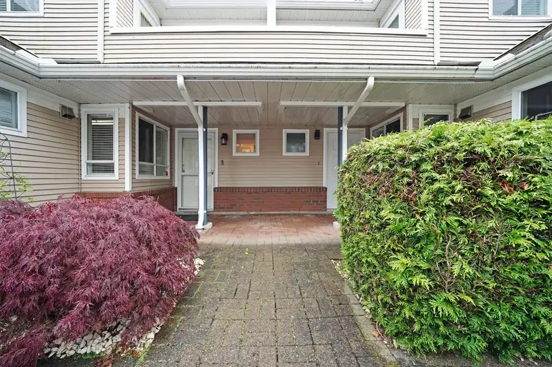 145 14154 103 AVENUE - photo 1 of 40
