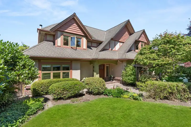 2221 W 34TH AVENUE - photo 1 of 40