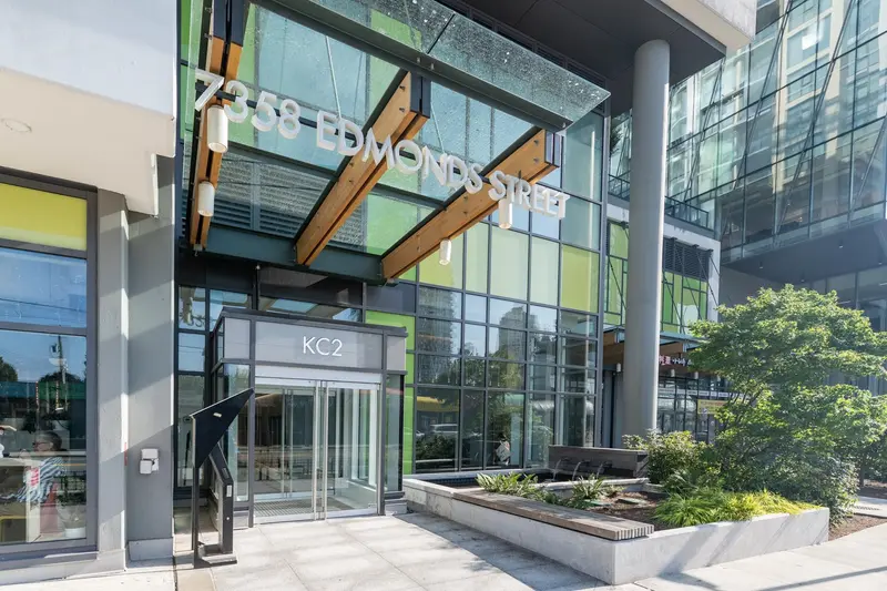 3301 7358 EDMONDS STREET - photo 4 of 25