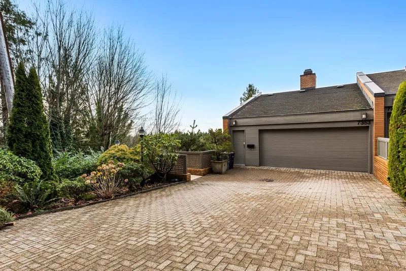 7353 YEW STREET - photo 2 of 25