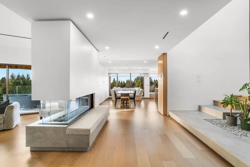 7353 YEW STREET - photo 4 of 25