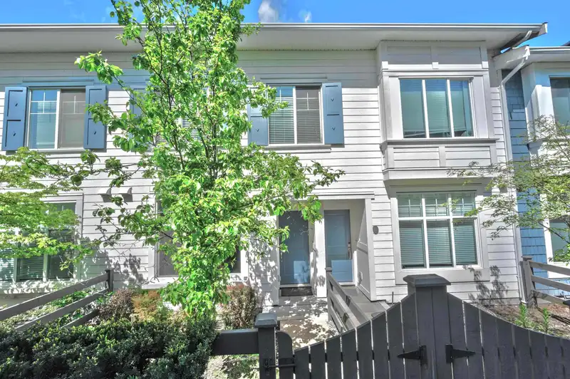 81 15268 28 AVENUE - photo 2 of 22