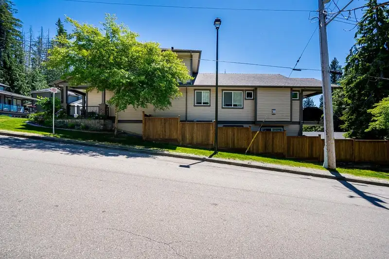 1 23810 132 AVENUE - photo 3 of 40