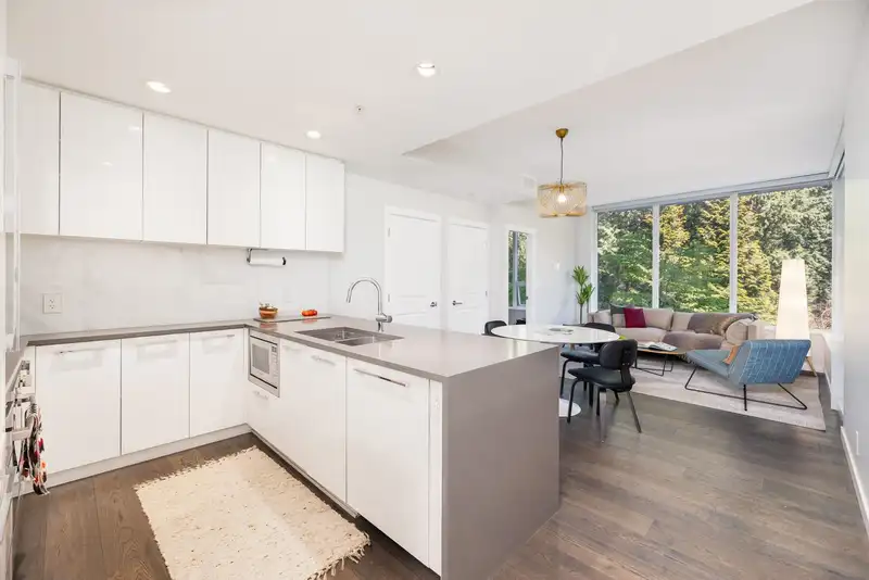 306 3487 BINNING ROAD - photo 1 of 24