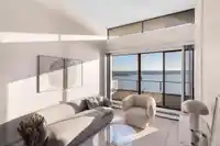 1601 1995 BEACH AVENUE - thumbnail 3