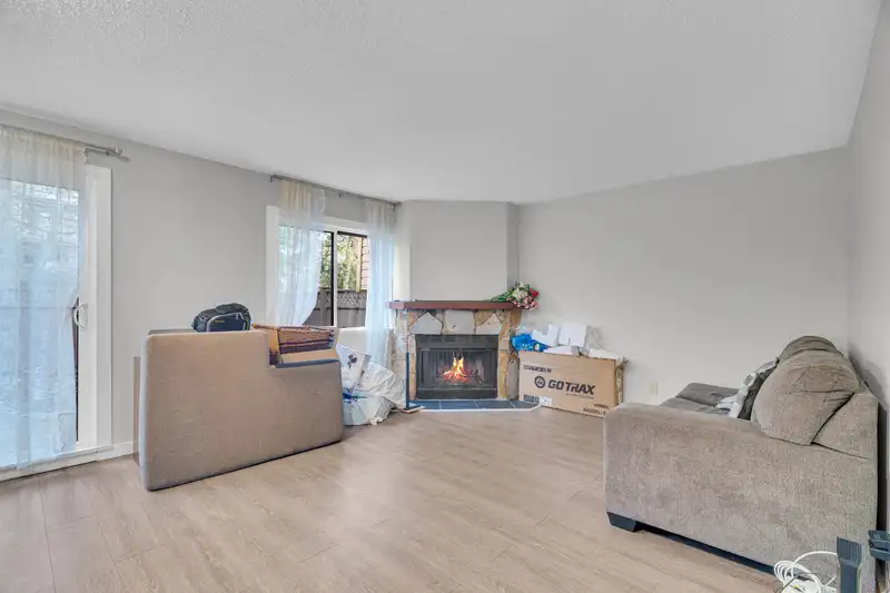 13335 70B AVENUE - photo 4 of 10