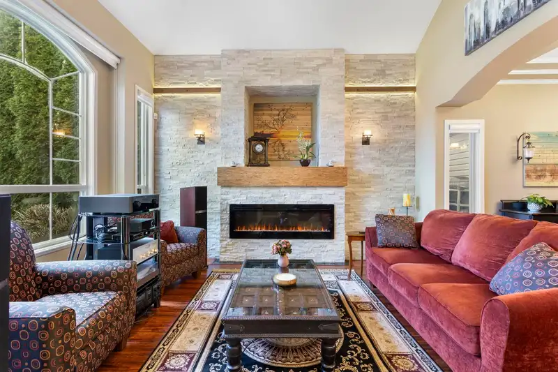178 SPAGNOL STREET - photo 4 of 40