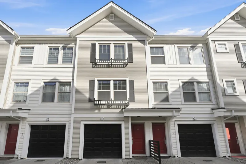 97 32633 SIMON AVENUE - photo 2 of 25