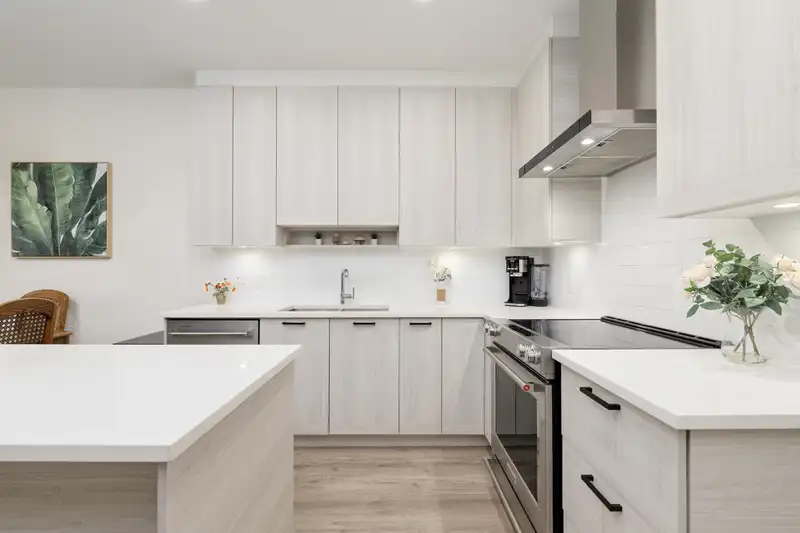306 7133 14 AVENUE - photo 1 of 23