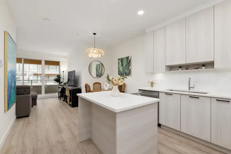 306 7133 14 AVENUE - photo 2 of 23