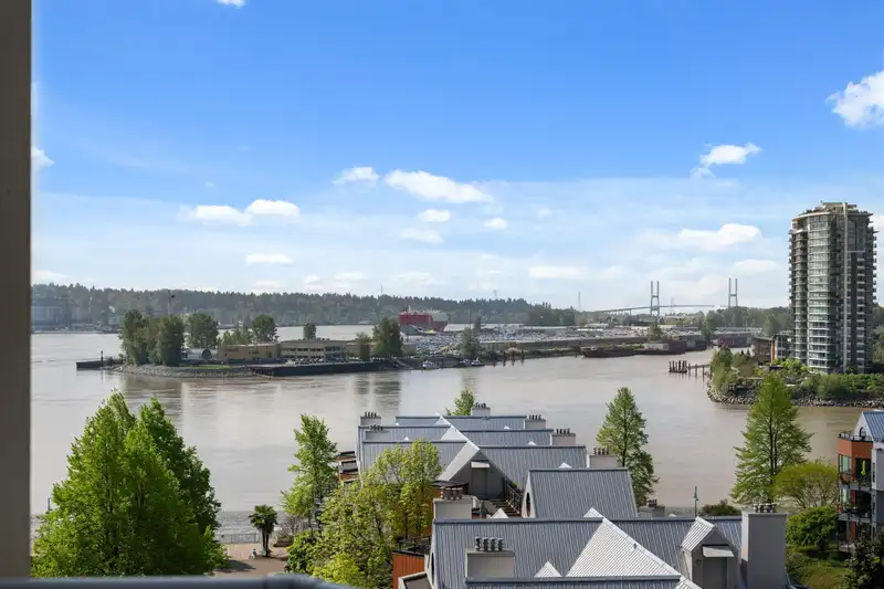 904 1135 QUAYSIDE DRIVE - photo 2 of 35