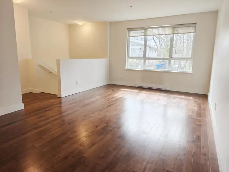 403 E 16TH AVENUE - photo 3 of 20