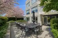 207 1061 MARINE DRIVE - thumbnail 1