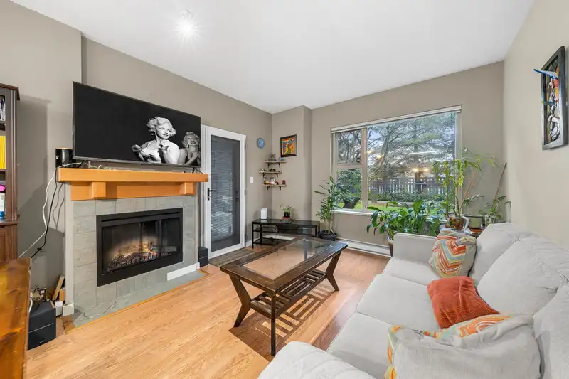 108 808 SANGSTER PLACE - photo 3 of 27