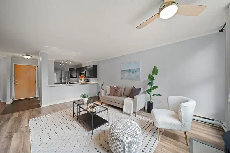305 1250 QUAYSIDE DRIVE - photo 4 of 26
