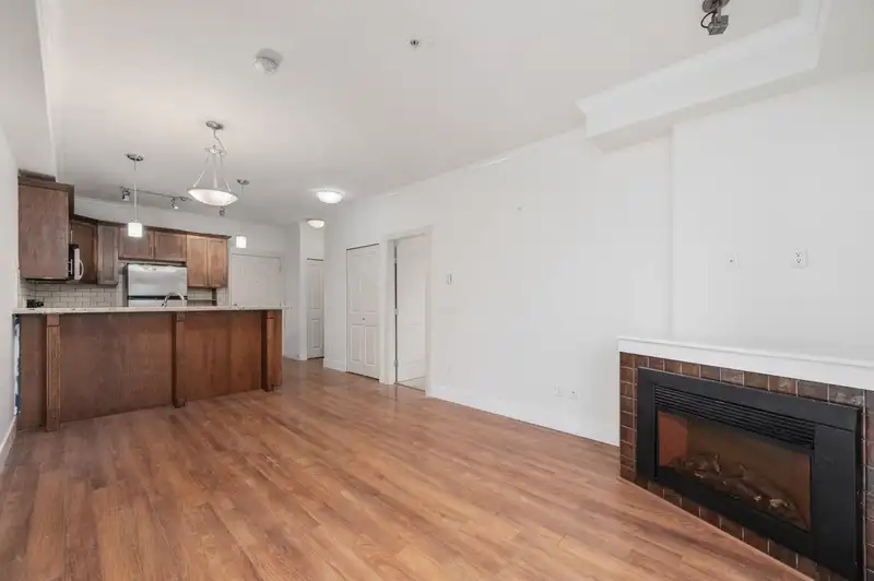 113 8168 120A STREET - photo 2 of 13