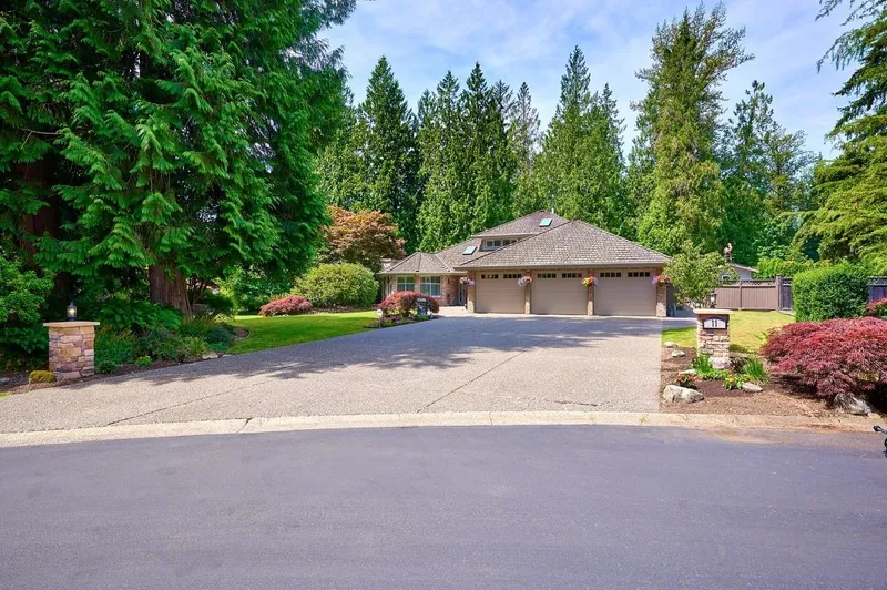 11 23100 129 AVENUE - photo 2 of 25