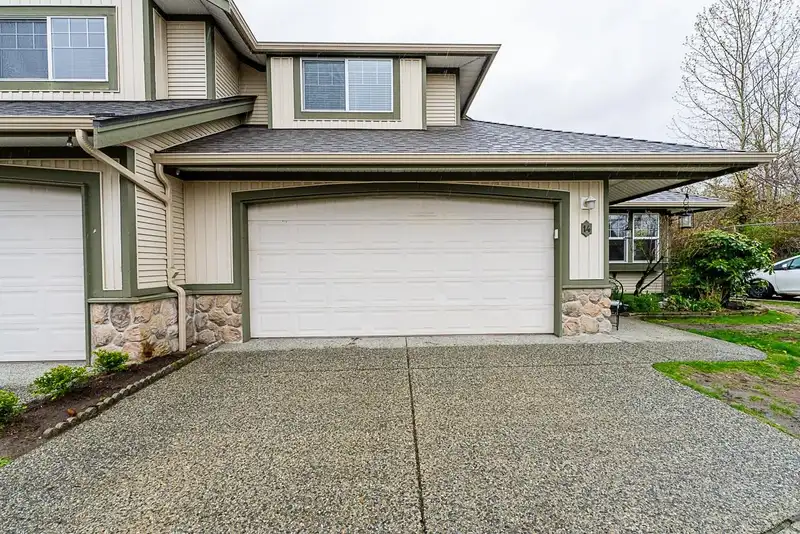 14 23281 KANAKA WAY - photo 3 of 38