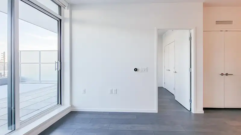215 6788 MINORU BOULEVARD - photo 3 of 33