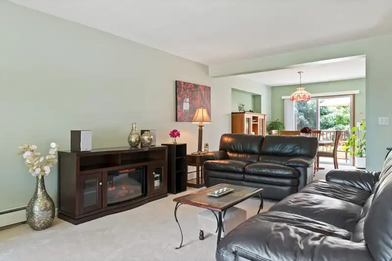 11523 BONSON ROAD - photo 4 of 38