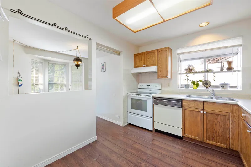 133 12233 92 AVENUE - photo 4 of 24