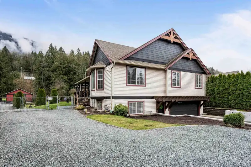 9974 LLANBERIS WAY - photo 2 of 40