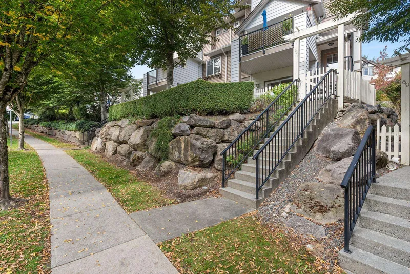 68 4401 BLAUSON BOULEVARD - photo 3 of 25