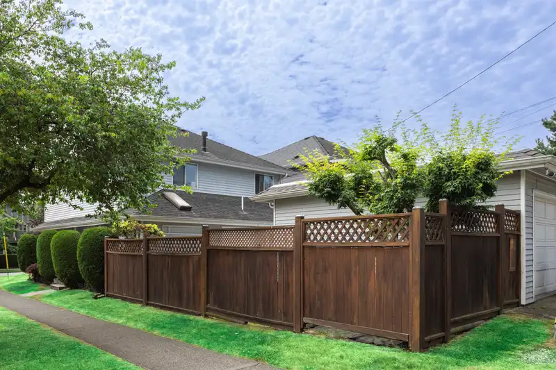 8283 HEATHER STREET - photo 3 of 25
