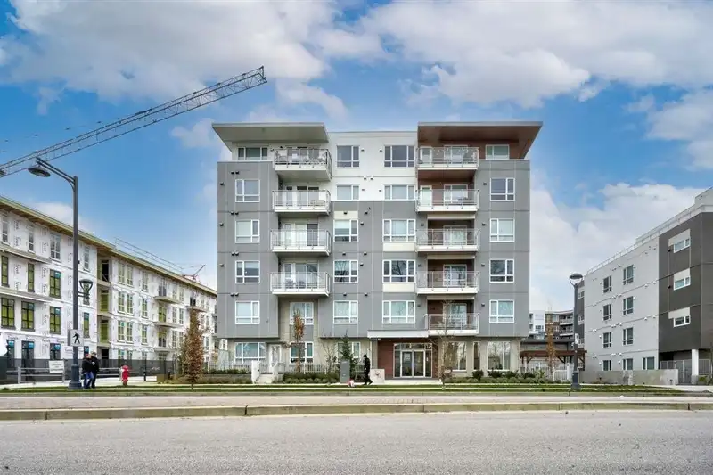 214 13963 105 BOULEVARD - photo 1 of 16