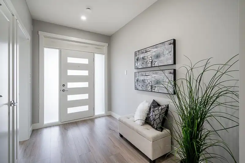 3988 TORONTO STREET - photo 3 of 38