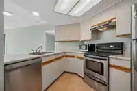 409 2925 GLEN DRIVE - thumbnail 6